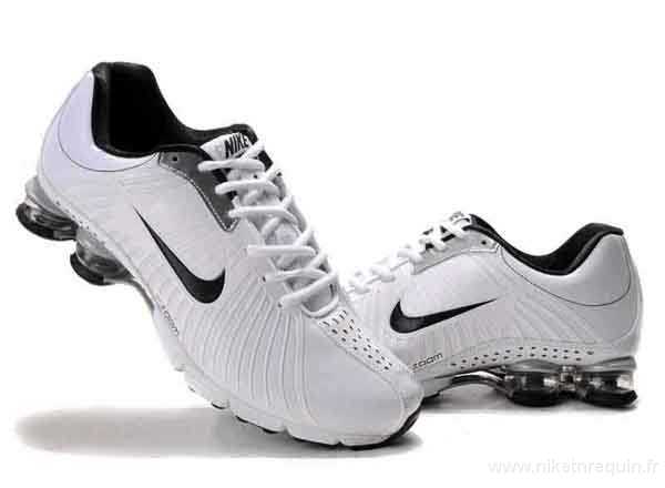 cher Hommes Nike Shox R4 625 blanc noir (1)
